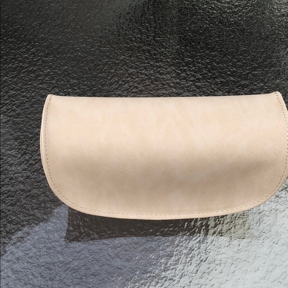 Authentic New Chloe sunglass or eyeglass case - Picture 2 of 4